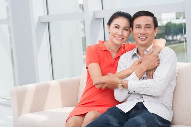 5岁单身男人爱情观，30岁的男人恋爱很冷淡"