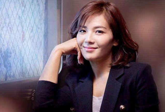 属龙女人的婚姻与感情,1976年属龙女人的性格