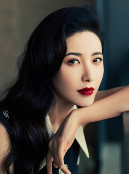 976年至今多少岁，1976年中国发生了什么事"