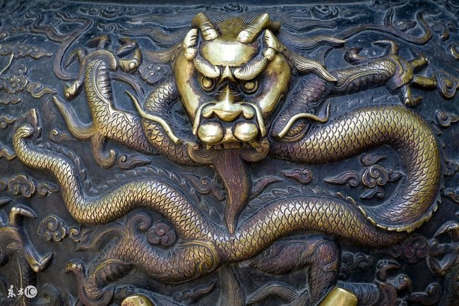 属龙的人今年会有牢狱之灾吗,88年龙女2022 年必有一凶