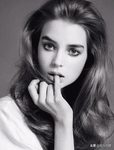 为什么说双鱼座接近神，为什么说男抖穷女抖贱