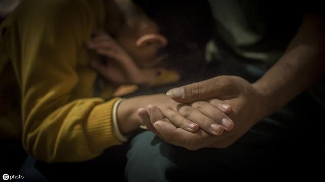 有二婚命的人前世因果，上辈子欠情债特征