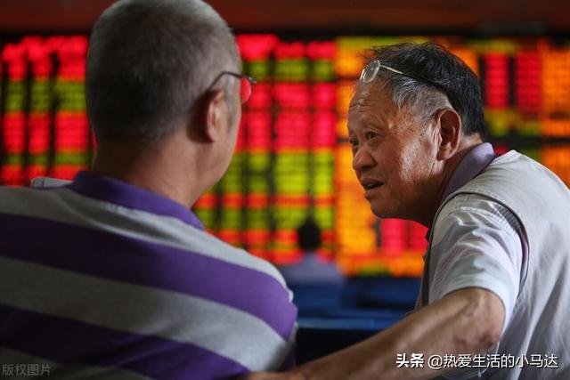 000的龙晚年好不好，2000年属龙的白蜡金命"