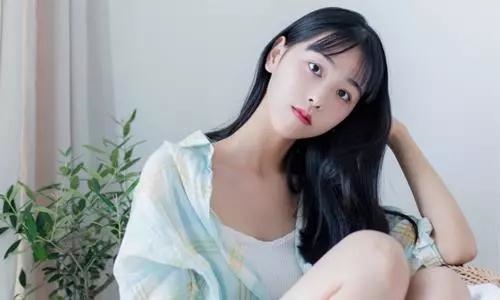 属龙女喜欢异性做什么，属龙女喜欢一个人的表现