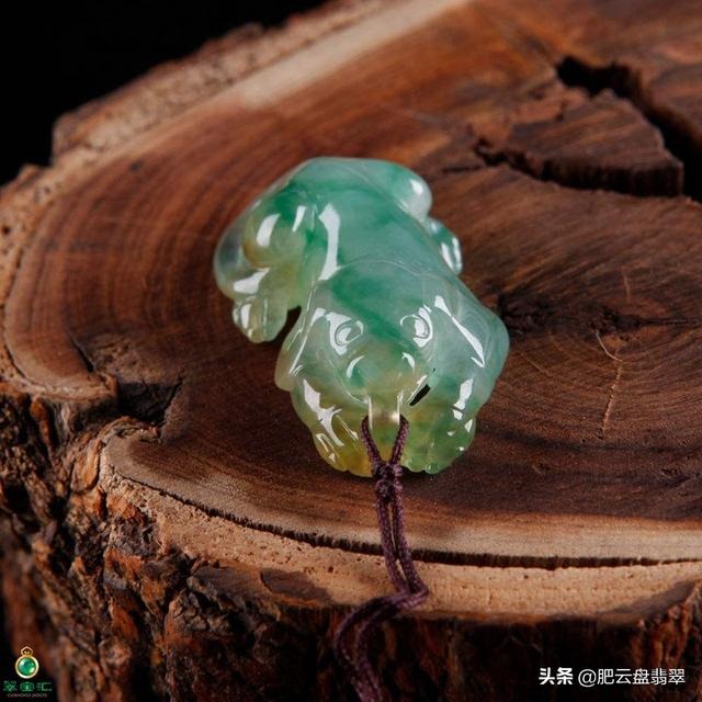 属鸡的为什么不能戴玉，属鸡的适合戴玉吗