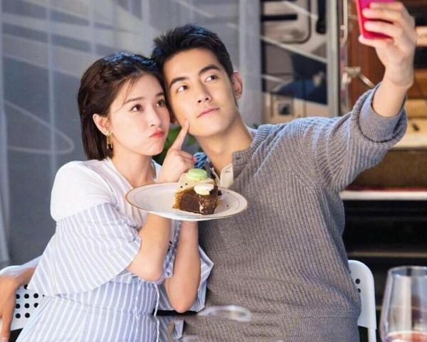 属蛇女放弃一个人的表现，属蛇的人感情容易变心吗