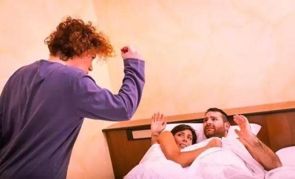 022年婚姻法对第三者，告小三破坏家庭坐几年"