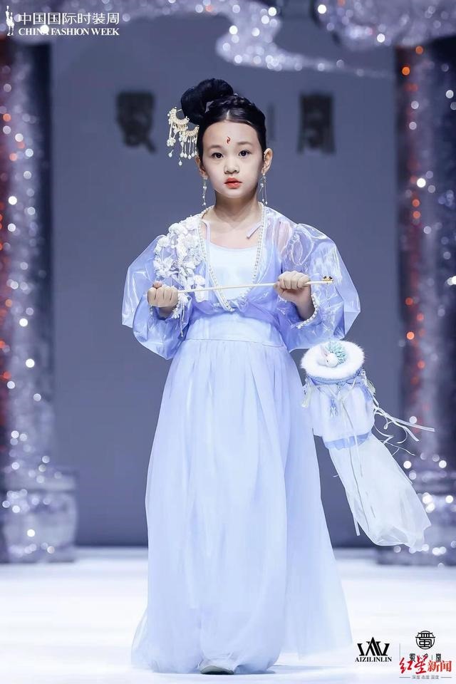 属龙女适合做什么行业，属龙人永远最旺的颜色