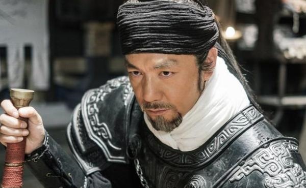 988年属龙的贵人和小人,属龙一生的贵人和小人"