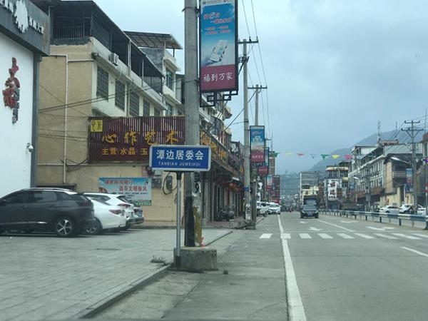 0多岁属龙是几年生，属龙的40多岁是那一年出生"