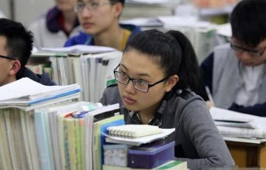 022年出生的男孩，2022年生小孩"