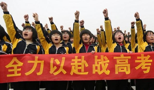 022年出生的男孩，2022年生小孩"