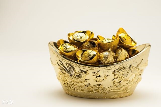 6年属龙女9月份财运,76龙人2022