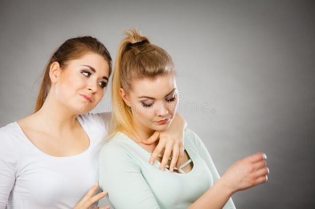 0岁的单身男人怎样解决，四十多岁没结婚的男人"