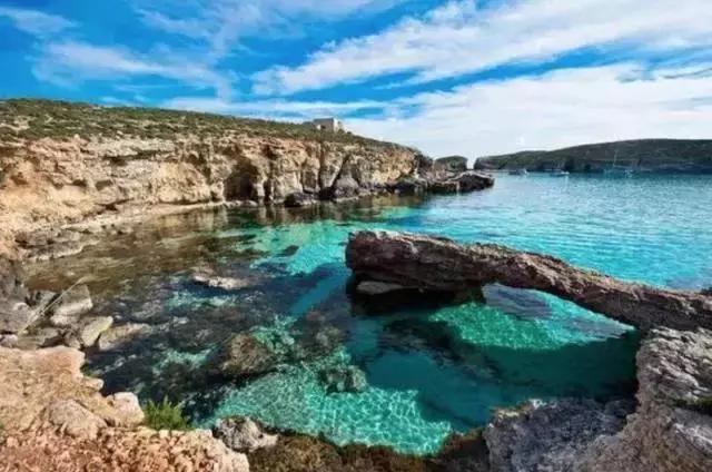 龙女跟马男婚姻相配吗，属龙女和马男婚配旺财