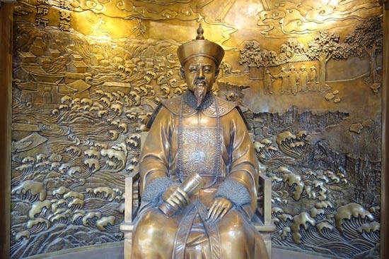 8年二月二十五午时，19880805星座"