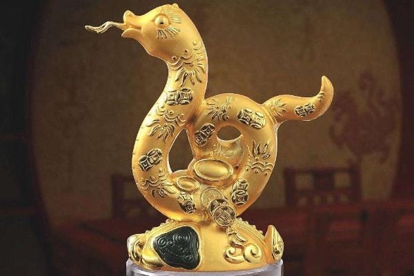 977年属龙44岁的命运,1977年属蛇44岁婚姻咋样"