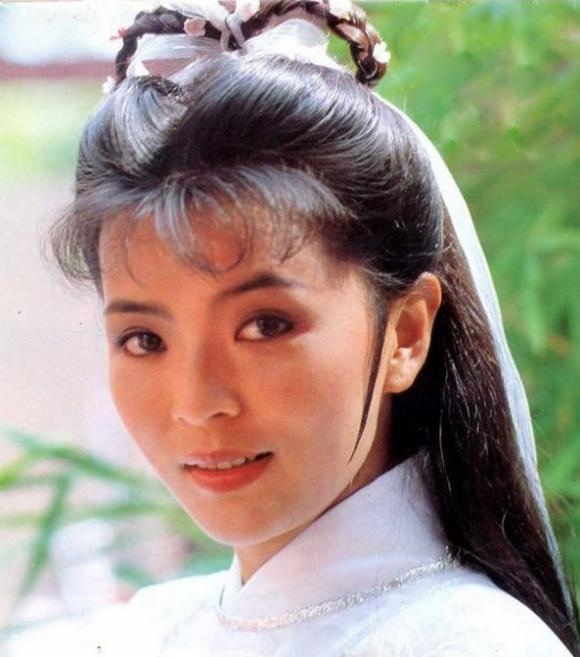 976龙女和什么生肖最配，93女鸡和什么生肖最配"