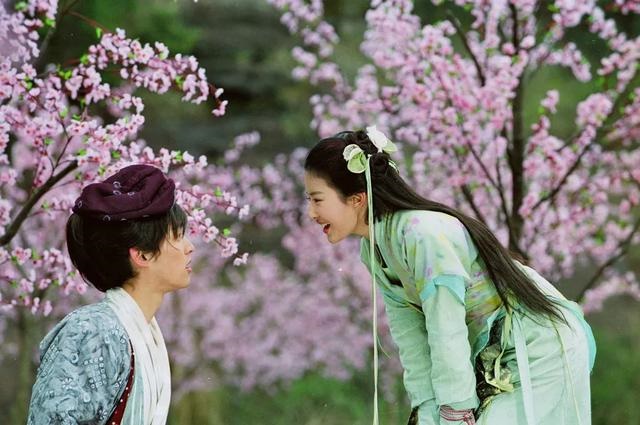 988男龙1992女猴，1988男和1992女相配吗"