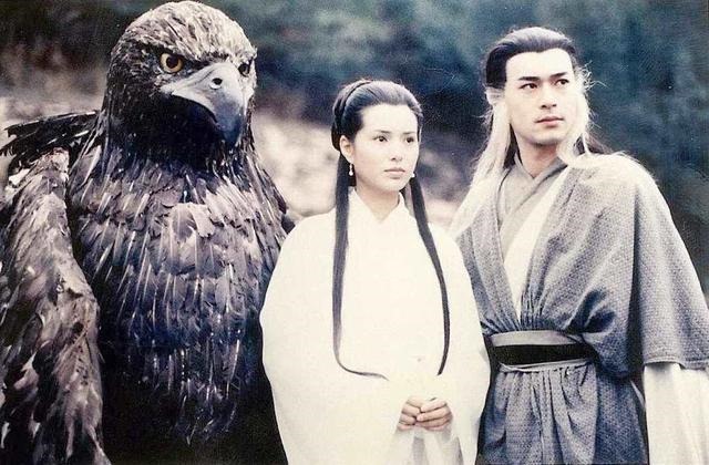 976龙女和什么生肖最配，93女鸡和什么生肖最配"