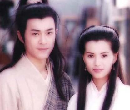 976龙女和什么生肖最配，93女鸡和什么生肖最配"