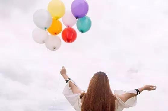 9岁属蛇的是什么命，1969年生属鸡男感情运"