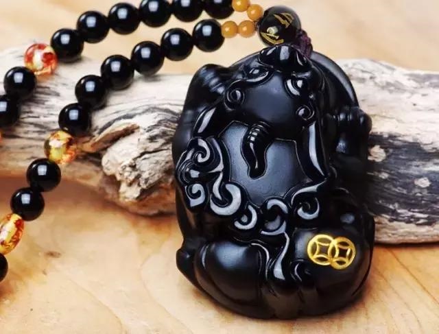 属龙女适合戴什么转运，戴什么东西可以转运