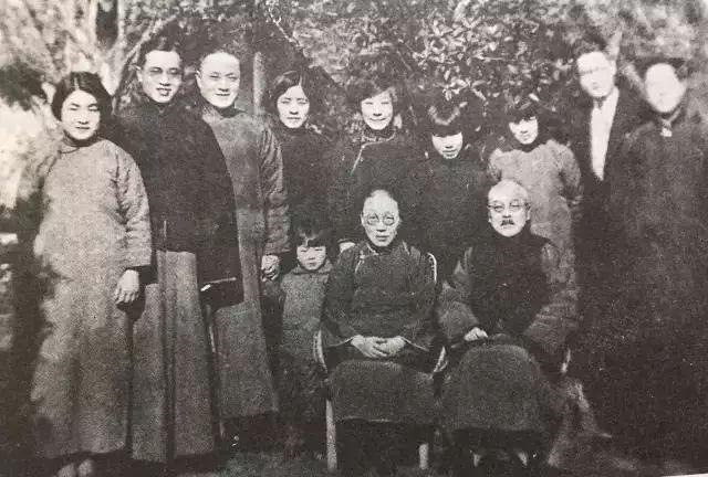 和谁在一起真的是命中注定吗，有命中注定在一起的人吗