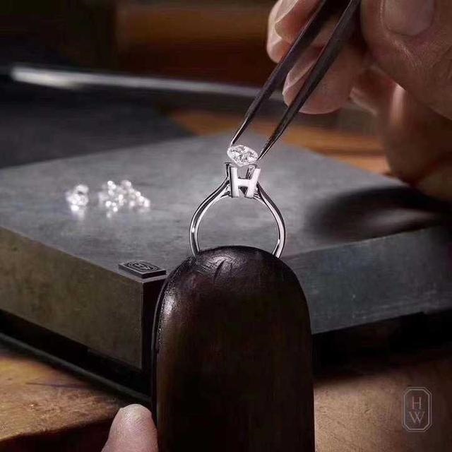 属兔戴什么材质的饰品，属兔适合佩戴什么饰品