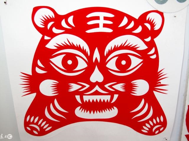 4年属虎人躲不过去的大难,属蛇一生远离这个人"