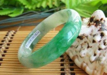 女人戴玉貔貅有什么讲究,女的能带玉貔貅吗