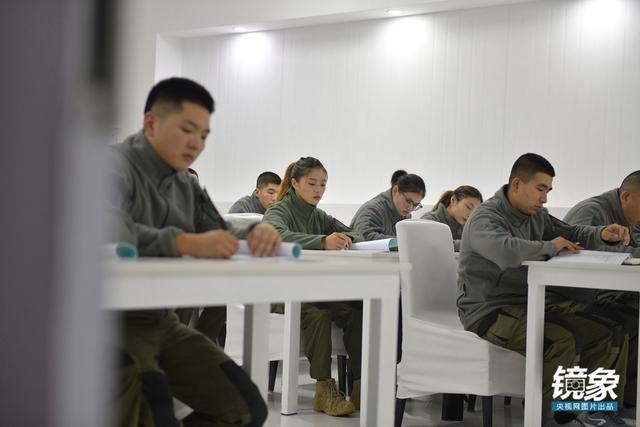 0属龙女更佳结婚年龄，00年属龙女的更佳婚配"