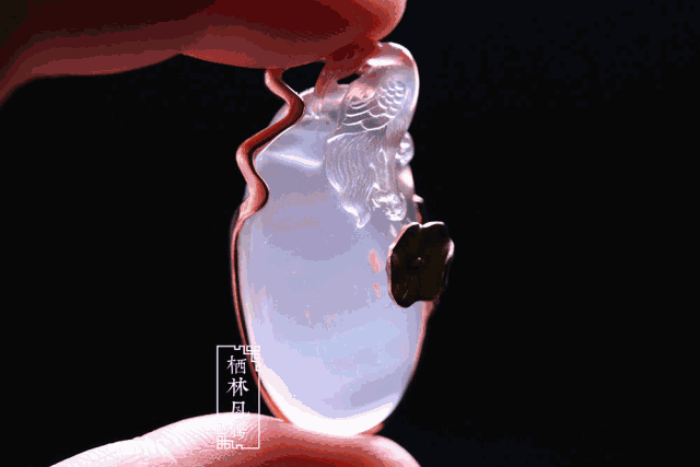 属狗带什么招财，属狗的佩戴什么会聚财