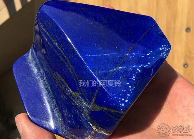 真假青金石对照图片，天然青金石怎样鉴别