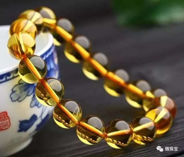 双子座戴什么招财，双子座适合佩戴黄金吗