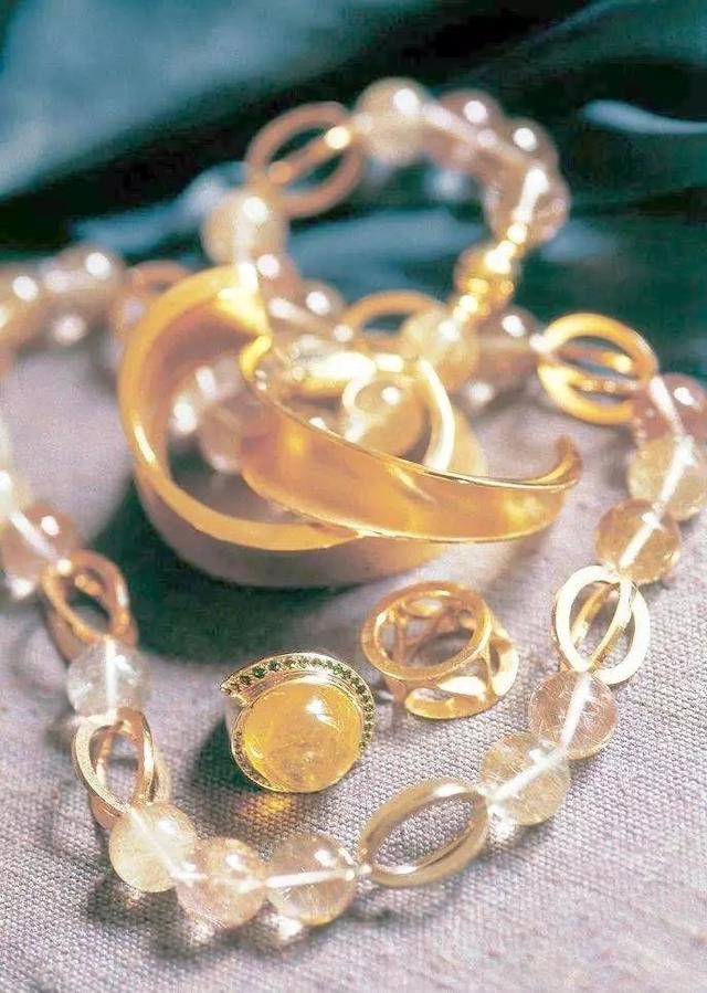 0岁属虎本命年佩戴什么好,1986属虎一生三大劫难"