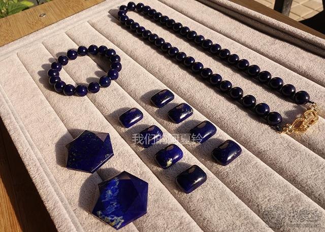 真假青金石对照图片，天然青金石怎样鉴别