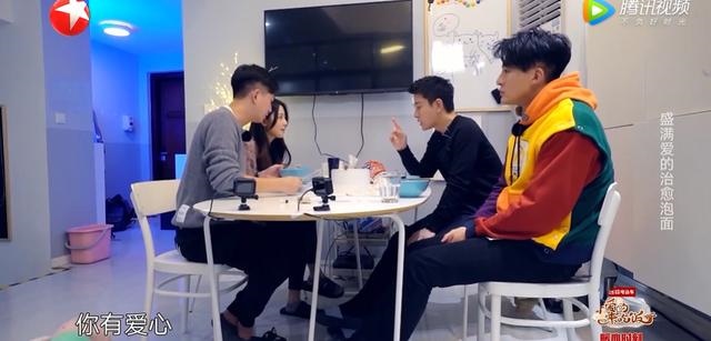 男兔和女鸡其实非常配，兔和什么生肖最配