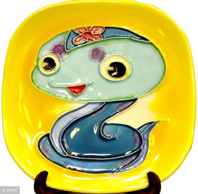 属蛇的人二零二一人生运程，1953年属蛇女性的寿命
