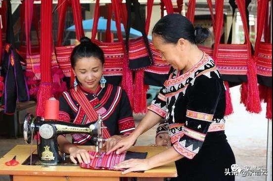 属鸡的人戴银手镯好吗，银手镯的功效与作用