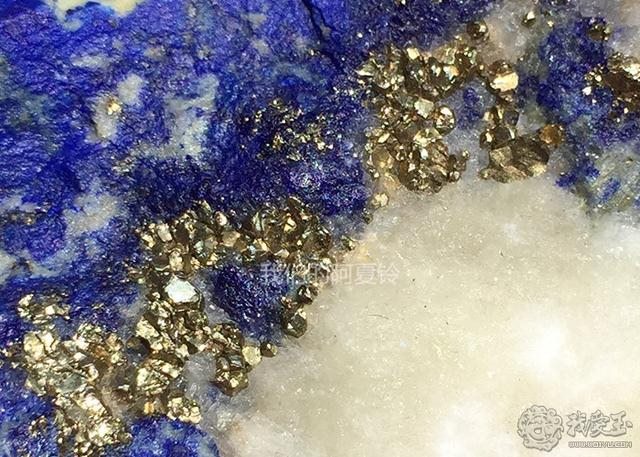 真假青金石对照图片，天然青金石怎样鉴别