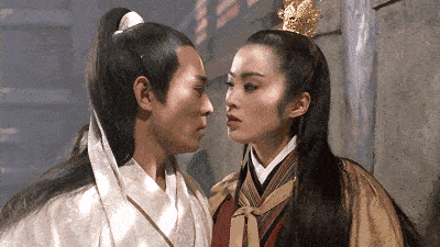 一床不能卧二蛇，蛇和蛇过不着什么意思