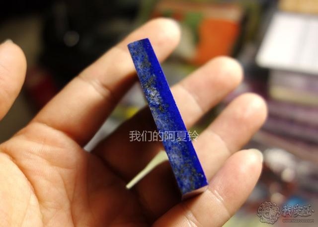 真假青金石对照图片，天然青金石怎样鉴别