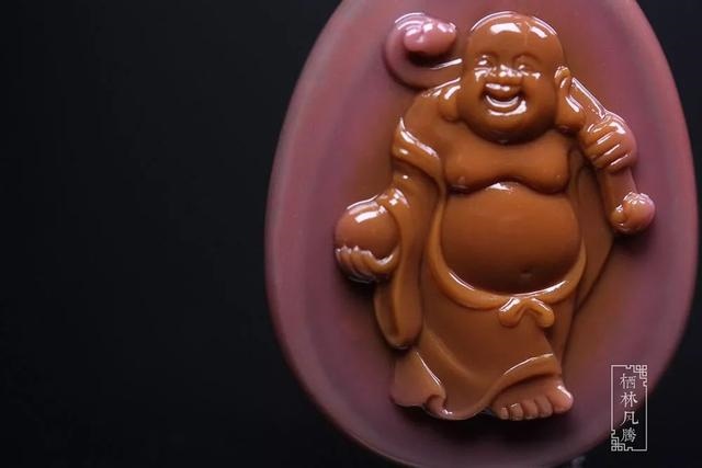 属狗带什么招财，属狗的佩戴什么会聚财