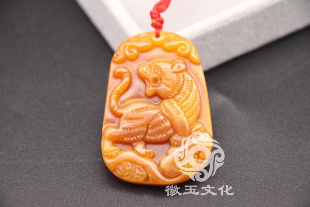 哪些属相不适合戴玉观音，女子脖子上戴玉的禁忌