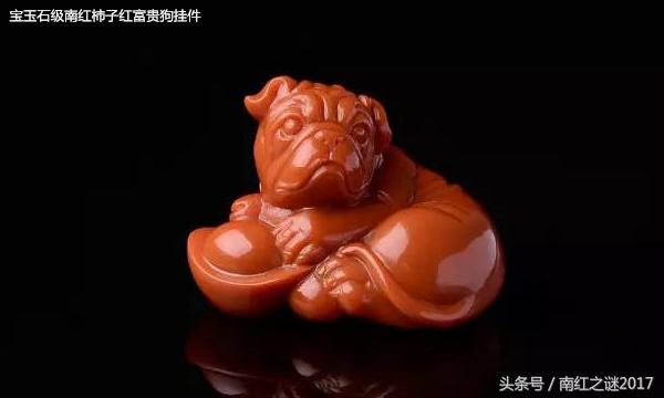 属虎的女人能不能戴南红，什么人适合戴南红