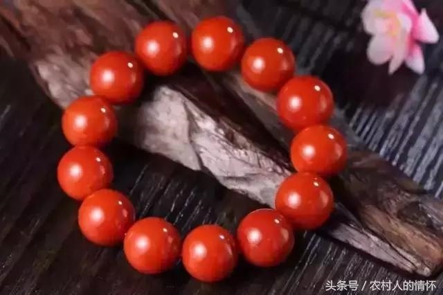 属蛇男戴什么手链好，属蛇戴什么水晶最合适