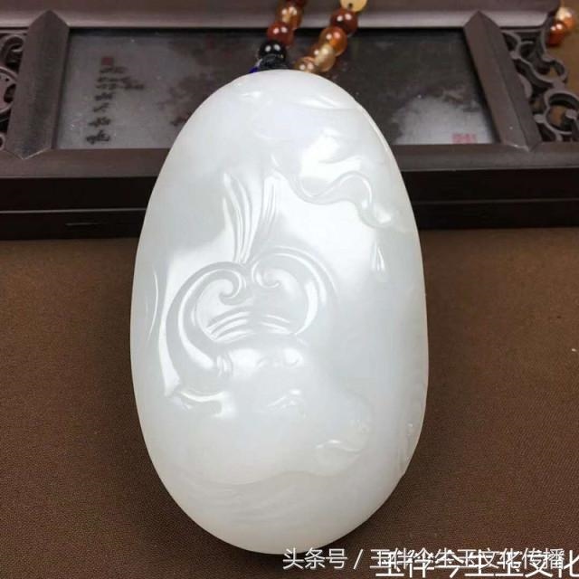 4年属虎带什么玉吊坠更好，男士带什么玉吊坠好"