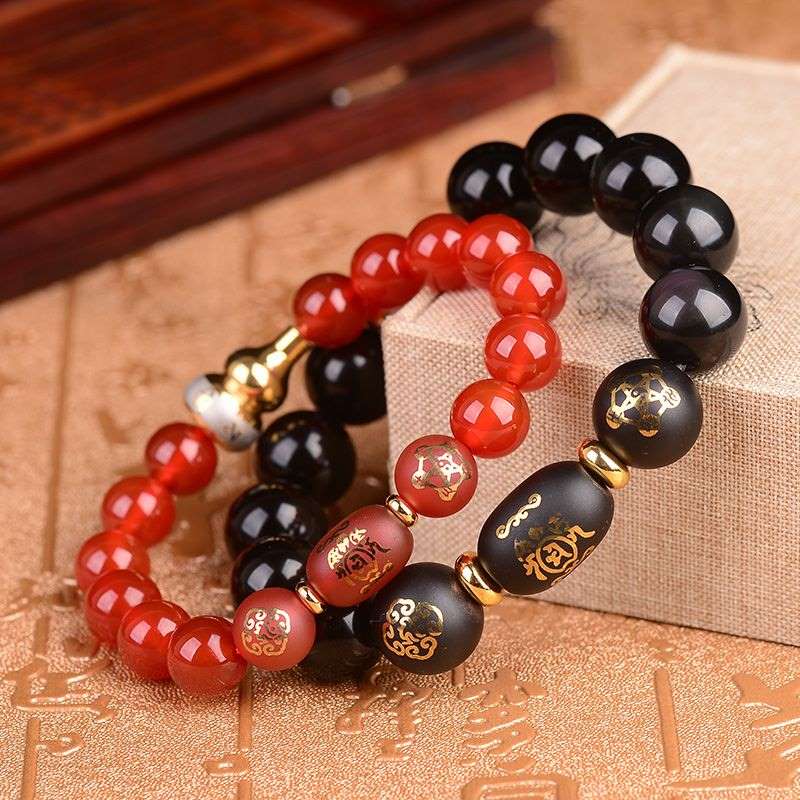 属虎的戴什么东西合适，62年的虎戴什么首饰好