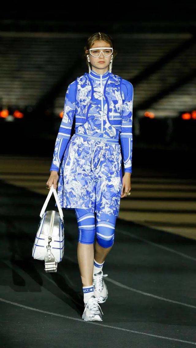 022蛇女感情，1989属蛇一生大劫年"